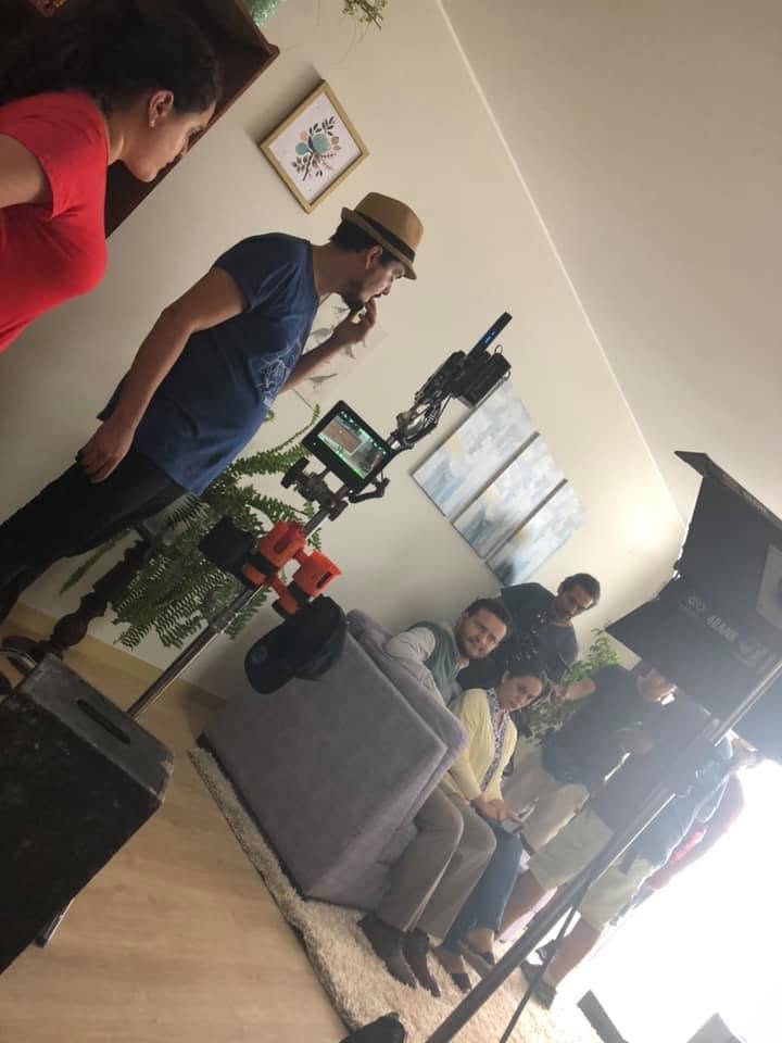 Rafael Olivares dirigiendo en set — foto behind the scenes 8